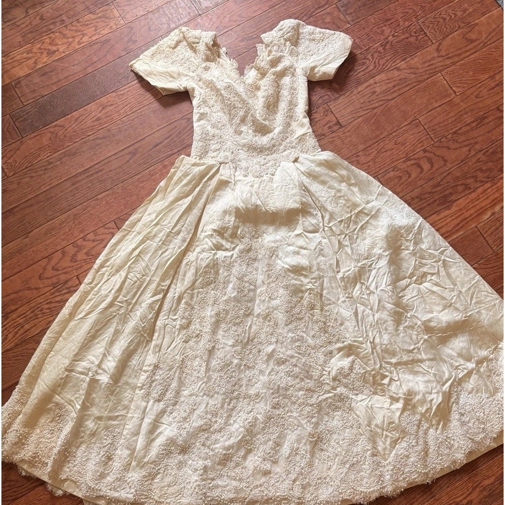 VTG Silk 80s 90s Wedding Dress Beaded Pearl Lace Drop Waist Train Button Back XS